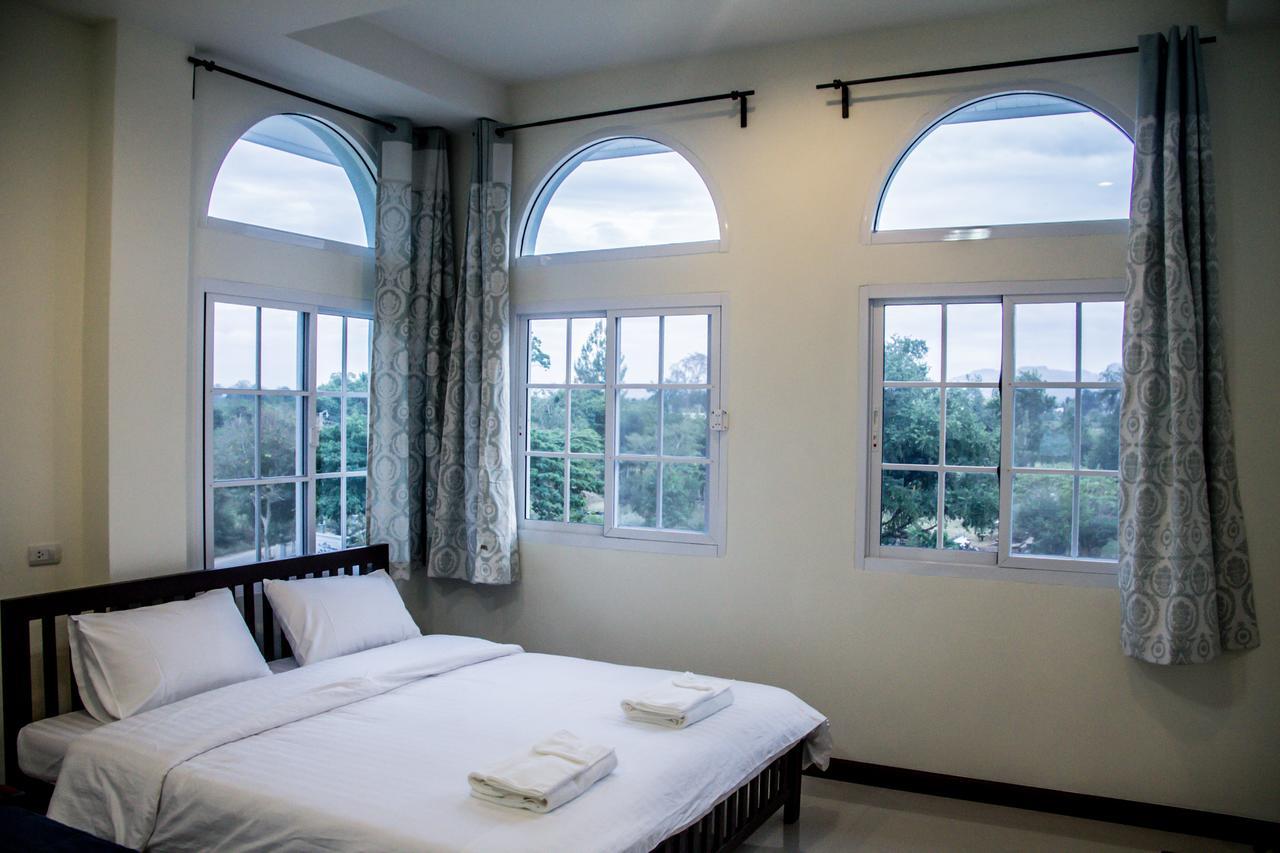 Plern Pitch Residence Pak Chong エクステリア 写真